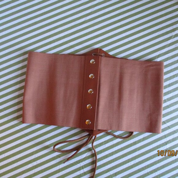 Lace-Up Corset Belt - Picture 2 of 6